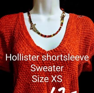 Short sleeve sweater